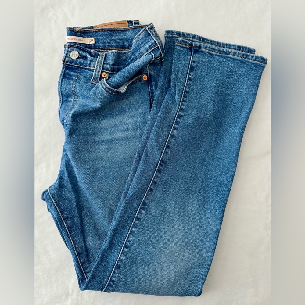 Levi’s Women’s Wedge Straight Blue Jeans